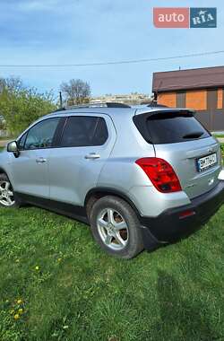 Позашляховик / Кросовер Chevrolet Tracker 2014 в Сумах