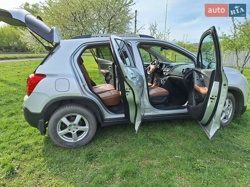 Внедорожник / Кроссовер Chevrolet Tracker 2014 в Сумах