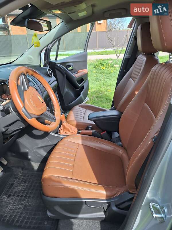 Внедорожник / Кроссовер Chevrolet Tracker 2014 в Сумах