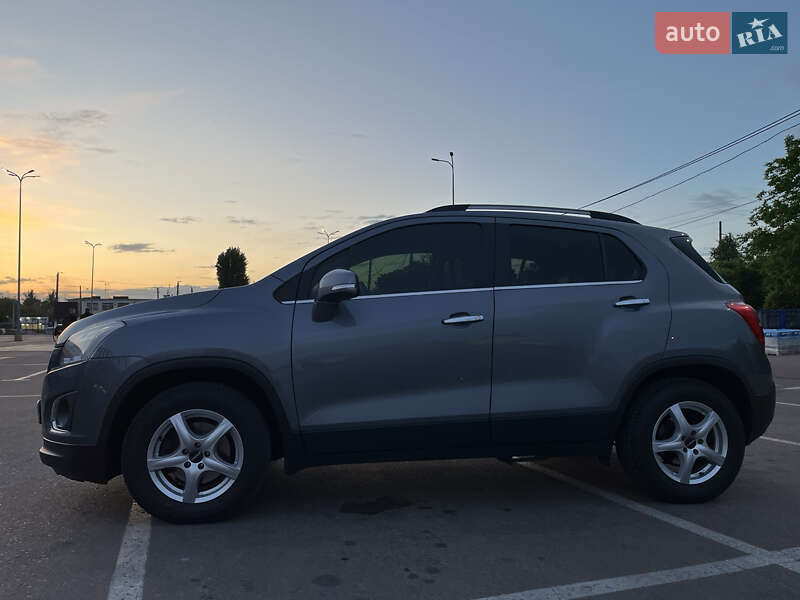 Внедорожник / Кроссовер Chevrolet Tracker 2013 в 