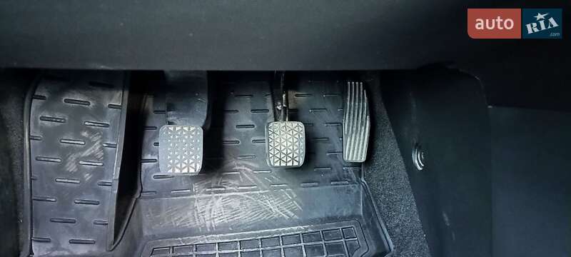 Позашляховик / Кросовер Chevrolet Tracker 2013 в Новоукраїнці фото 11 Позашляховик / Кросовер Chevrolet Tracker 2013 в Новоукраїнці