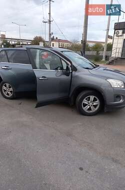 Внедорожник / Кроссовер Chevrolet Tracker 2014 в 