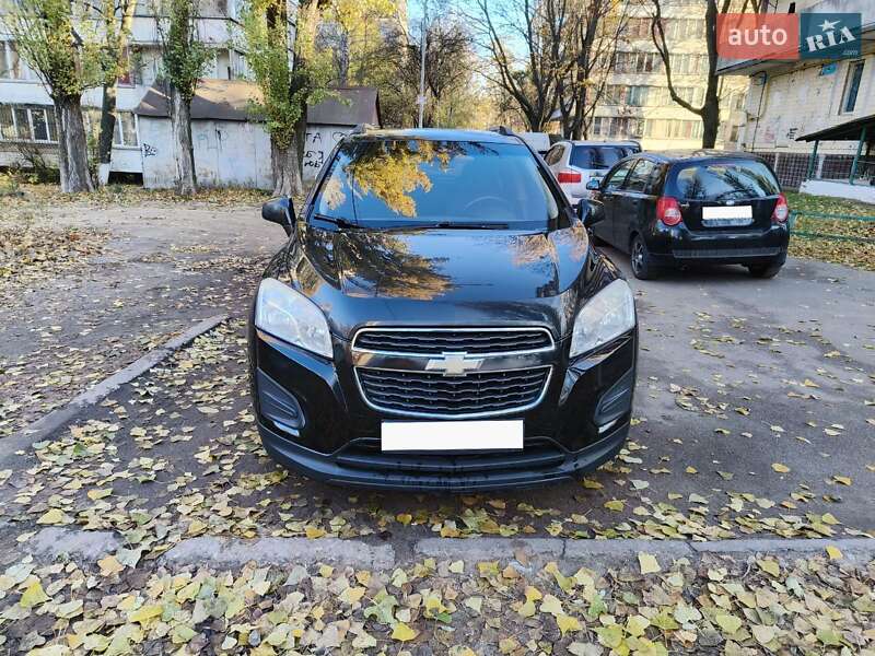 Внедорожник / Кроссовер Chevrolet Tracker 2014 в 