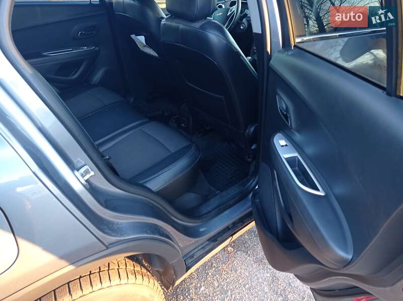 Внедорожник / Кроссовер Chevrolet Tracker 2013 в Киеве