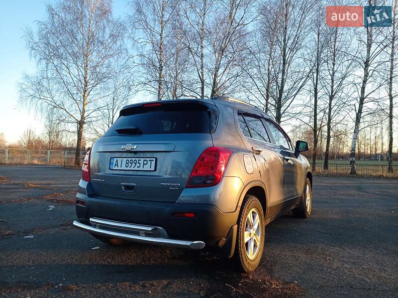 Внедорожник / Кроссовер Chevrolet Tracker 2013 в Киеве