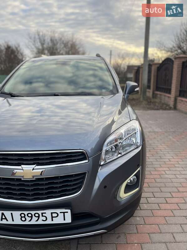 Внедорожник / Кроссовер Chevrolet Tracker 2013 в Киеве