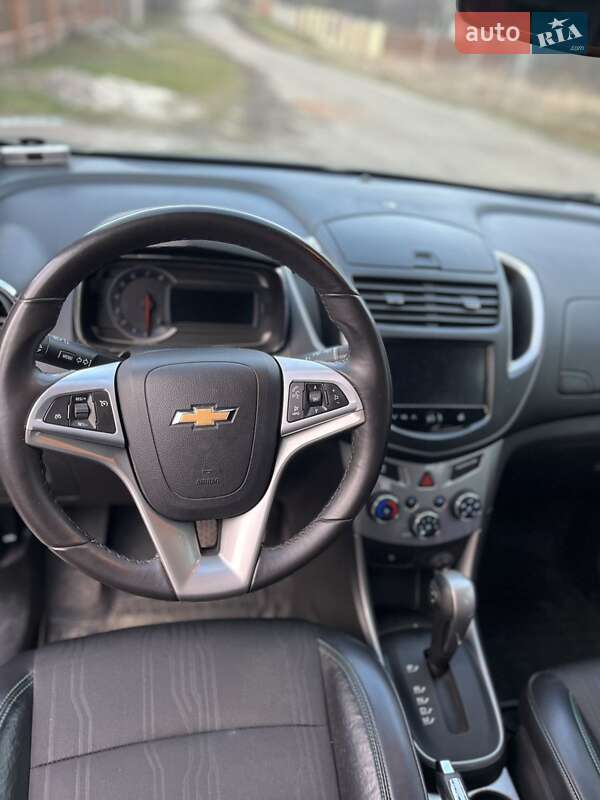 Внедорожник / Кроссовер Chevrolet Tracker 2013 в Киеве