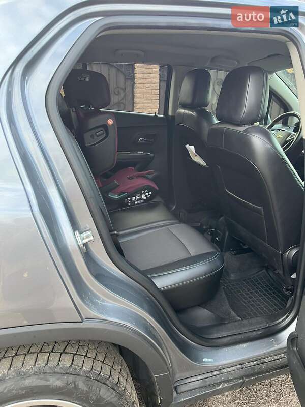 Внедорожник / Кроссовер Chevrolet Tracker 2013 в Киеве