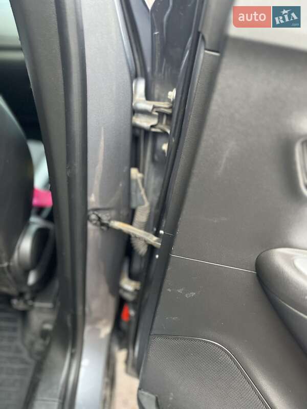 Внедорожник / Кроссовер Chevrolet Tracker 2013 в Киеве