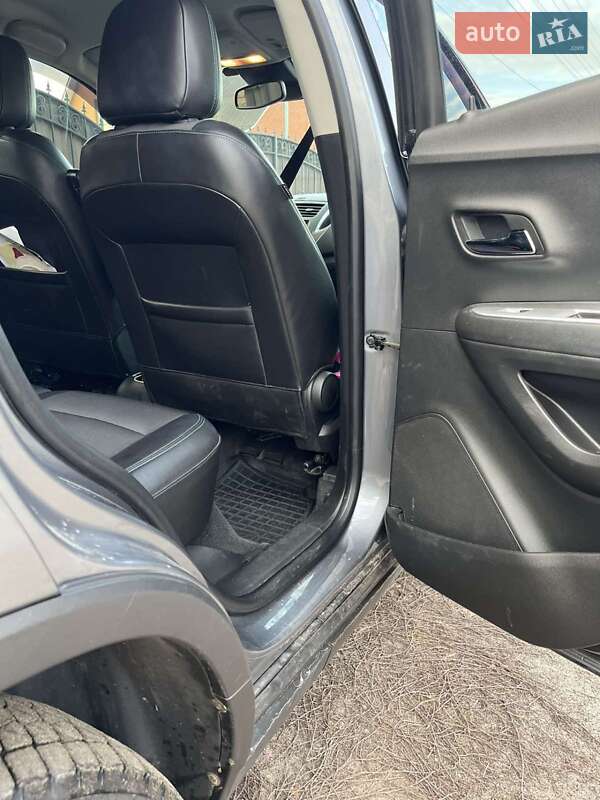 Внедорожник / Кроссовер Chevrolet Tracker 2013 в Киеве