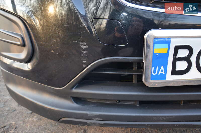 Внедорожник / Кроссовер Chevrolet Tracker 2016 в Золочеве