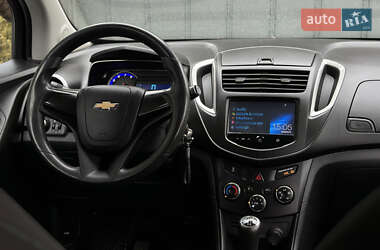 Позашляховик / Кросовер Chevrolet Tracker 2014 в 