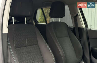 Позашляховик / Кросовер Chevrolet Tracker 2014 в 