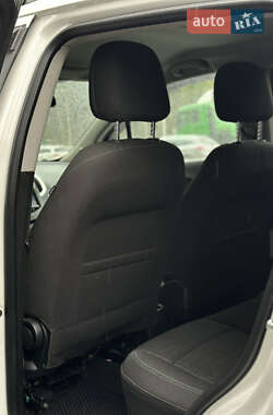 Позашляховик / Кросовер Chevrolet Tracker 2014 в 