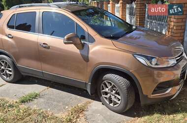 Внедорожник / Кроссовер Chevrolet Tracker 2017 в 