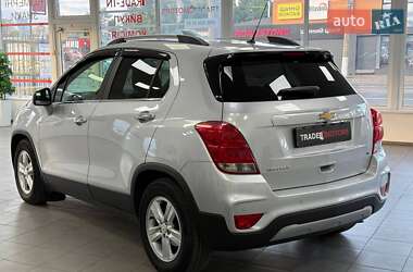 Внедорожник / Кроссовер Chevrolet Tracker 2017 в 