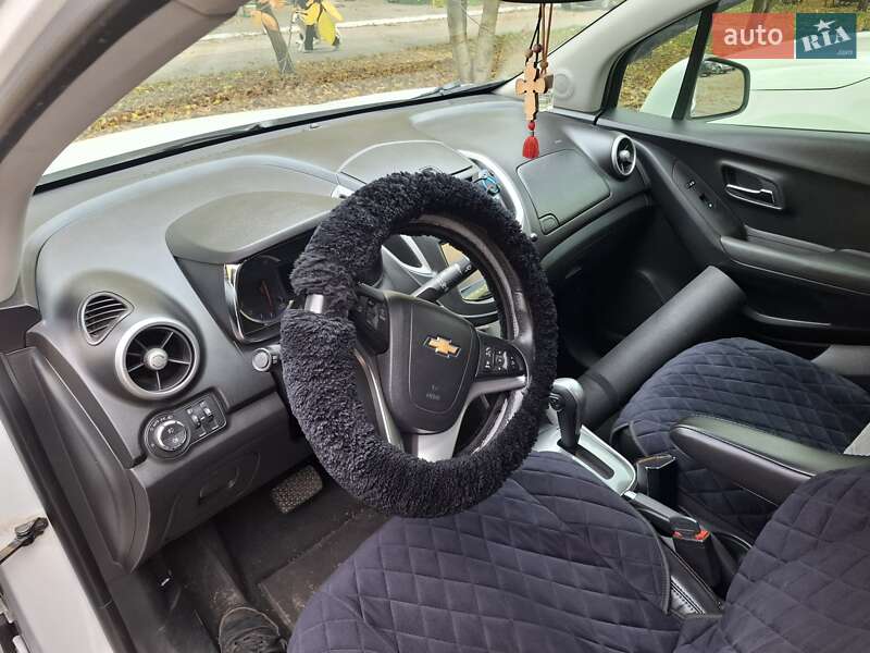 Внедорожник / Кроссовер Chevrolet Tracker 2014 в Долинской