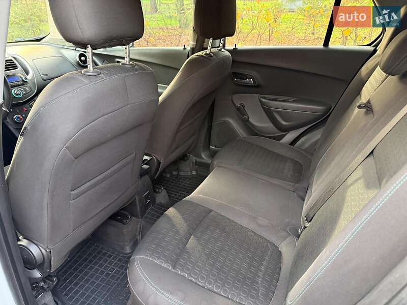 Позашляховик / Кросовер Chevrolet Tracker 2013 в Києві фото 18 Позашляховик / Кросовер Chevrolet Tracker 2013 в Києві