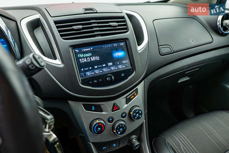 Внедорожник / Кроссовер Chevrolet Tracker 2013 в Киеве