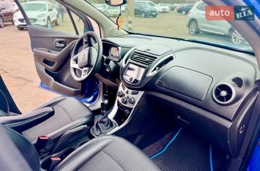 Позашляховик / Кросовер Chevrolet Tracker 2014 в Києві