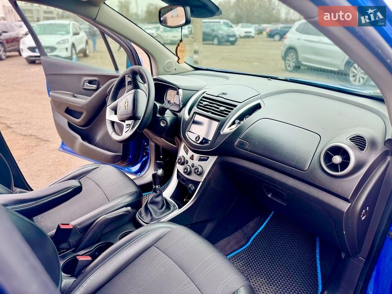 Позашляховик / Кросовер Chevrolet Tracker 2014 в Києві фото 11 Позашляховик / Кросовер Chevrolet Tracker 2014 в Києві