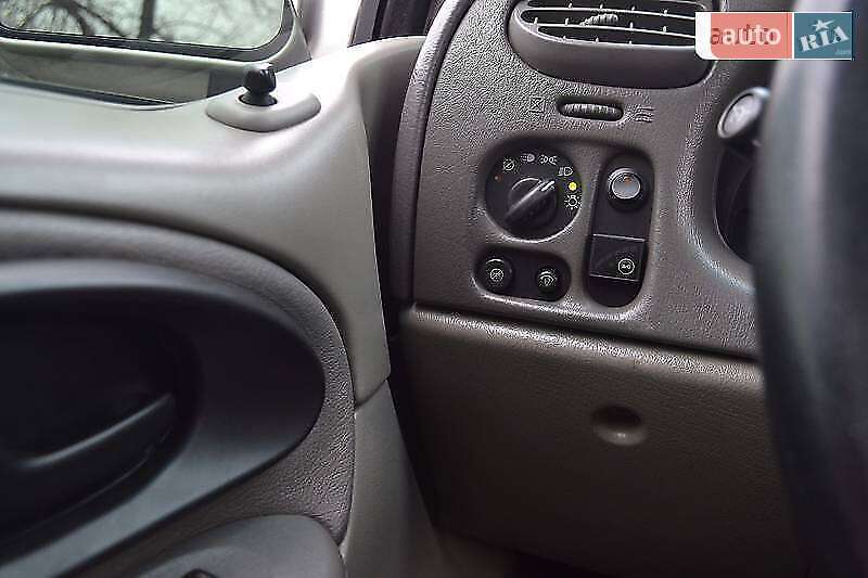 Внедорожник / Кроссовер Chevrolet TrailBlazer 2003 в Киеве