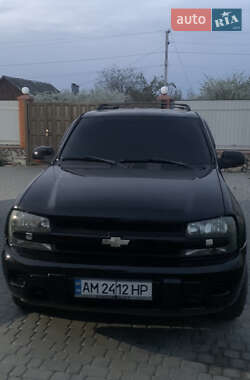 Внедорожник / Кроссовер Chevrolet TrailBlazer 2004 в 