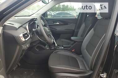 Внедорожник / Кроссовер Chevrolet TrailBlazer 2023 в 
