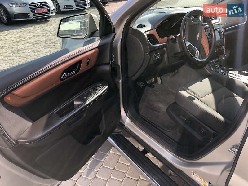 Внедорожник / Кроссовер Chevrolet Traverse 2016 в Львове
