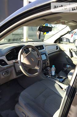 Позашляховик / Кросовер Chevrolet Traverse 2015 в Дніпрі
