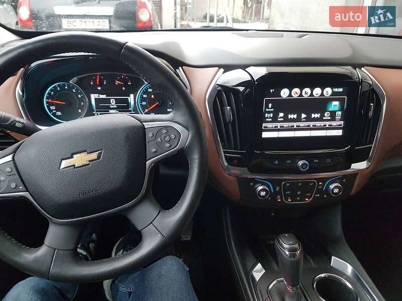 Внедорожник / Кроссовер Chevrolet Traverse 2017 в Львове