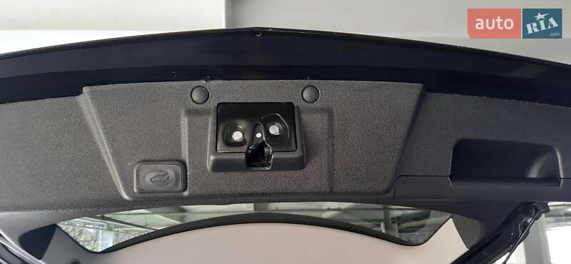 Внедорожник / Кроссовер Chevrolet Traverse 2017 в Киеве