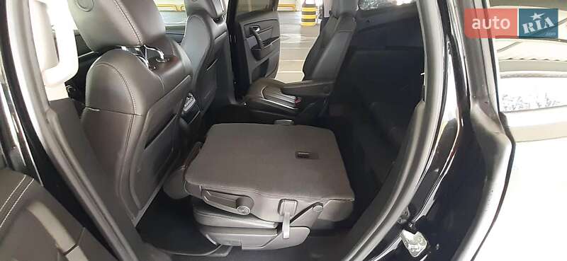 Внедорожник / Кроссовер Chevrolet Traverse 2017 в Киеве