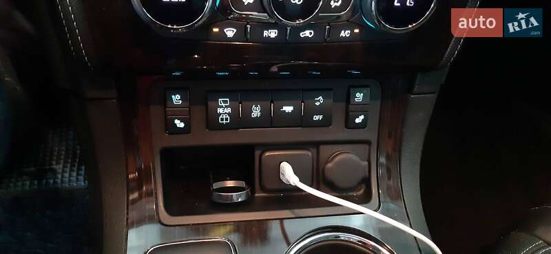 Внедорожник / Кроссовер Chevrolet Traverse 2017 в Киеве