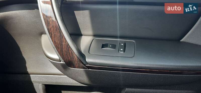 Внедорожник / Кроссовер Chevrolet Traverse 2017 в Киеве