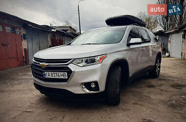 Внедорожник / Кроссовер Chevrolet Traverse 2018 в 