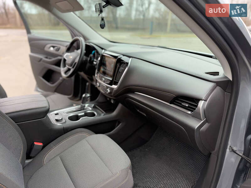 Позашляховик / Кросовер Chevrolet Traverse 2017 в Дніпрі