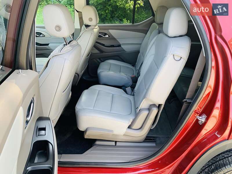 Внедорожник / Кроссовер Chevrolet Traverse 2020 в Киеве