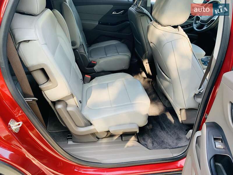 Внедорожник / Кроссовер Chevrolet Traverse 2020 в Киеве