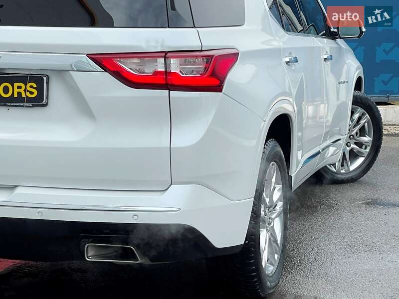 Внедорожник / Кроссовер Chevrolet Traverse 2018 в Киеве