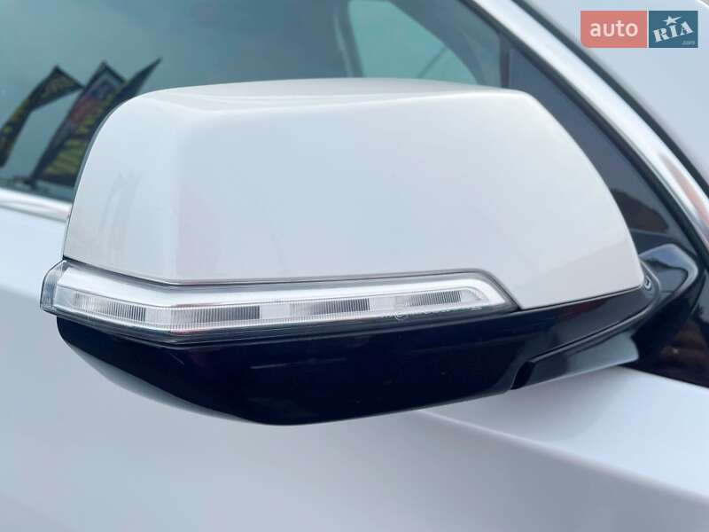 Внедорожник / Кроссовер Chevrolet Traverse 2018 в Киеве