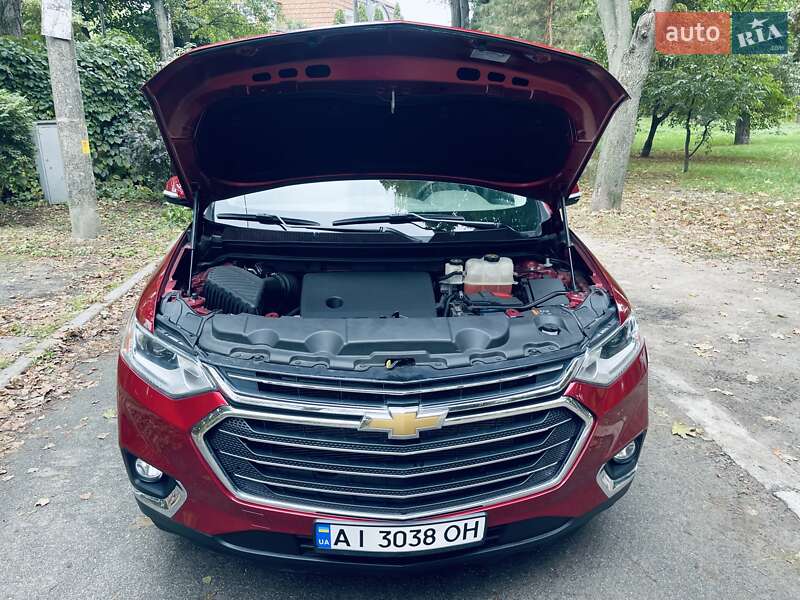 Внедорожник / Кроссовер Chevrolet Traverse 2020 в Киеве