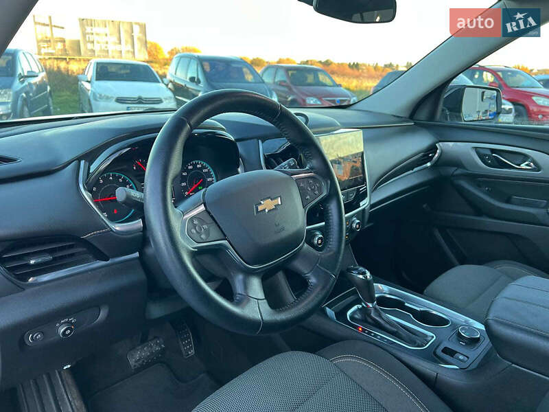 Внедорожник / Кроссовер Chevrolet Traverse 2017 в Львове