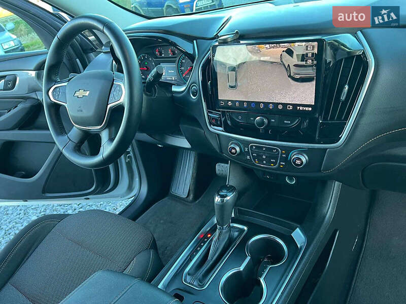 Внедорожник / Кроссовер Chevrolet Traverse 2017 в Львове