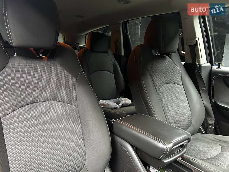 Позашляховик / Кросовер Chevrolet Traverse 2015 в Чернівцях фото 17 Позашляховик / Кросовер Chevrolet Traverse 2015 в Чернівцях