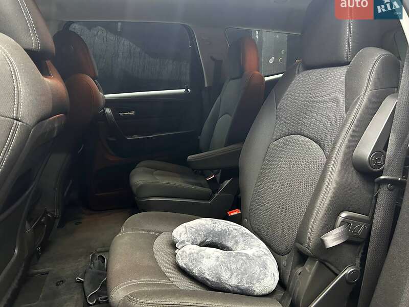 Внедорожник / Кроссовер Chevrolet Traverse 2015 в Черновцах