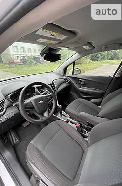 Внедорожник / Кроссовер Chevrolet Trax 2017 в 