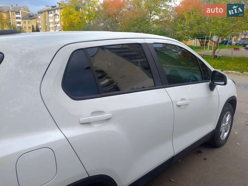 Внедорожник / Кроссовер Chevrolet Trax 2017 в Долине