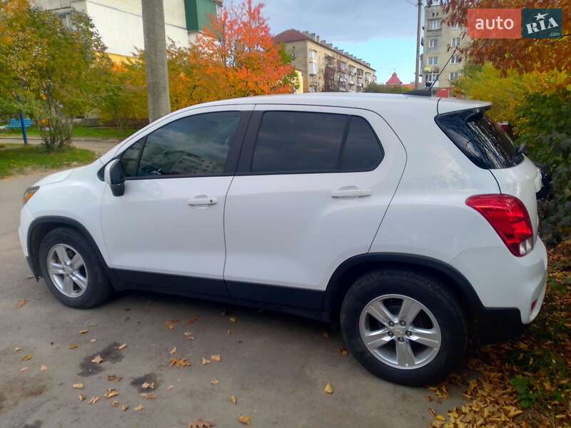 Внедорожник / Кроссовер Chevrolet Trax 2017 в Долине