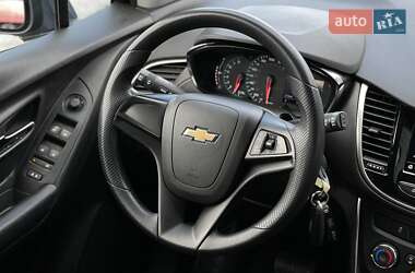 Позашляховик / Кросовер Chevrolet Trax 2018 в 